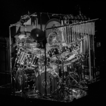 neil peart an introduction to his drumming style book